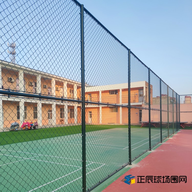 籃球場護欄
